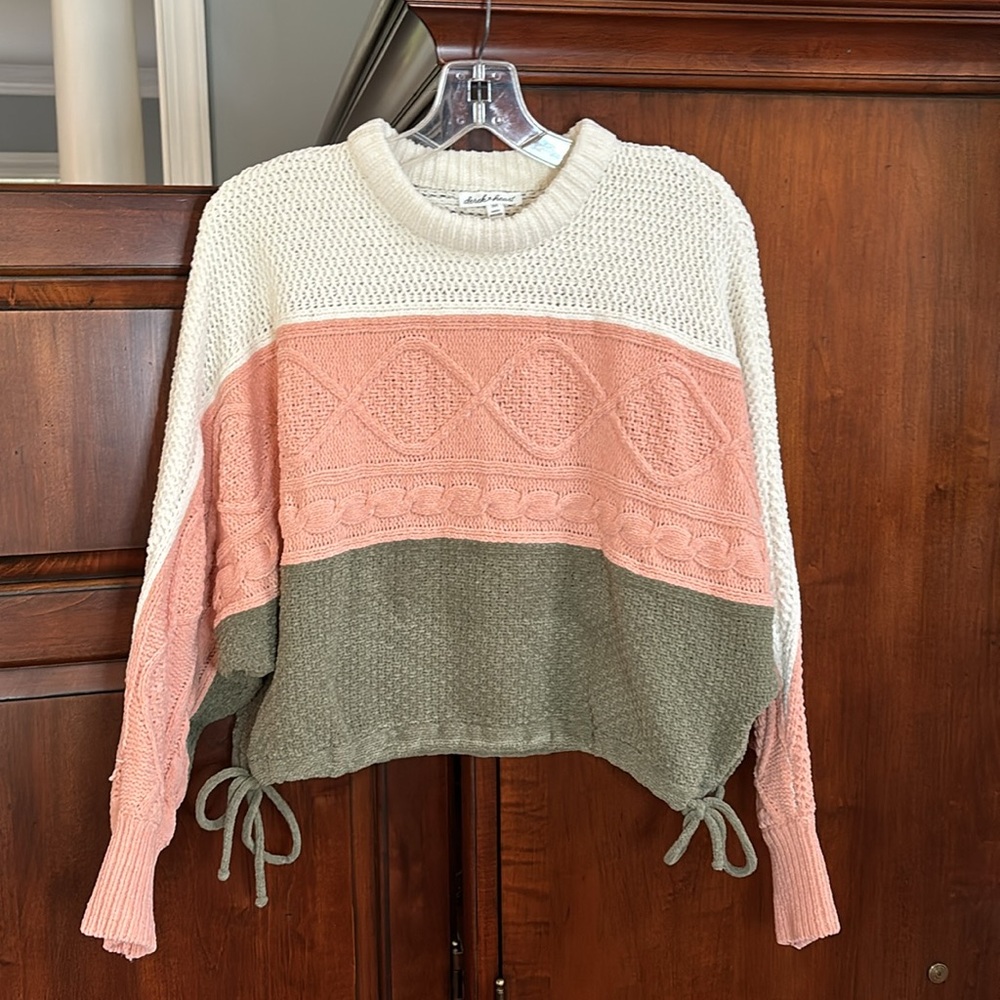 NWOT Derek Heart Cropped Color Block Side Tie Sweater